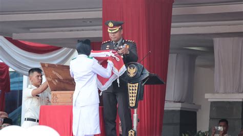 Akbp James Jadi Irup Penurunan Bendera Pada Hut Ke Kemerdekaan Ri