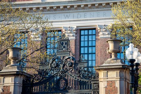 Widener Gate | News | The Harvard Crimson