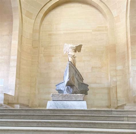 17 Most Famous Sculptures In The Louvre Museum You Shouldn't Miss ...