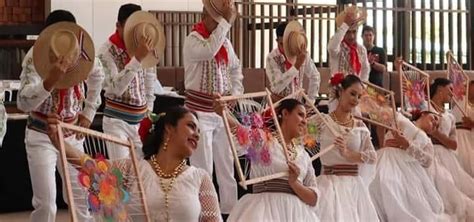 Día del Folklore Paraguayo ACONUPA