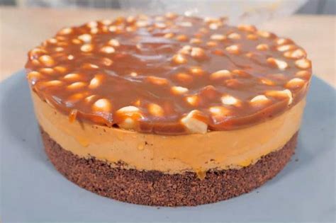 Nekeptas Snickers tortas be vargo labai skanus ir gražus desertas