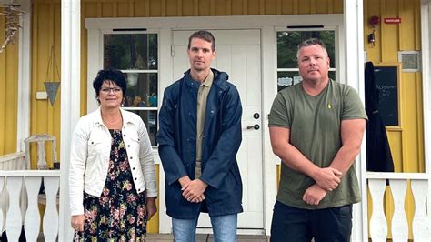 F R Ldrar Protesterar Mot Nedl Ggning Av F Rskolan P Kalmar