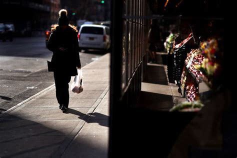 A New York Plastic Bag Ban What Is Cuomo Proposing And Is It A Good