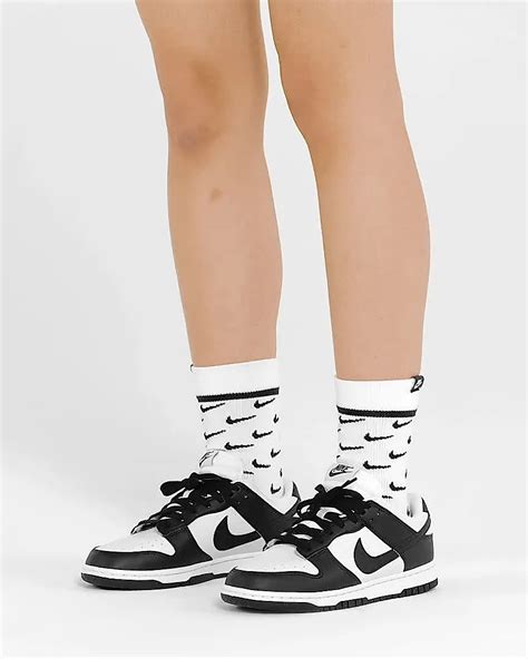 Las Nike Dunk Low Panda vuelven a estar disponibles esta semana aquí