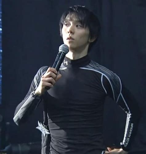 Figure Skater Yuzuru Hanyu With A Babymetal Keychain Rbabymetal