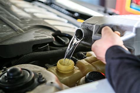 L Quido Do Radiador Mantenho O Carro Ligado Para Complet Lo