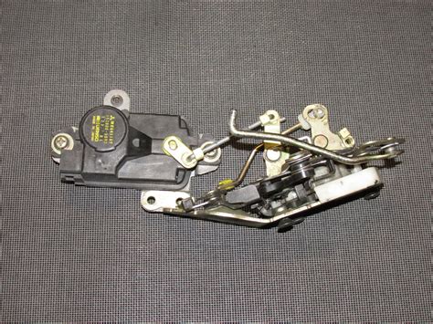 91 92 93 Dodge Stealth Oem Door Latch And Actuator Left