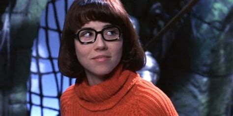 Scooby Doo Linda Cardellini Ama Que Se Haya Confirmado Que Velma Es