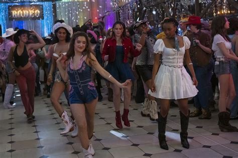 Who Is Gracie Lawrence All About Sex Lives Of College Girls Star Marie Claire