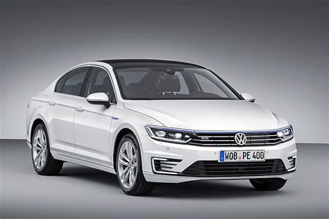 Plug In Hybrid Volkswagen Passat Gte Revealed Ahead Of Paris Auto Show