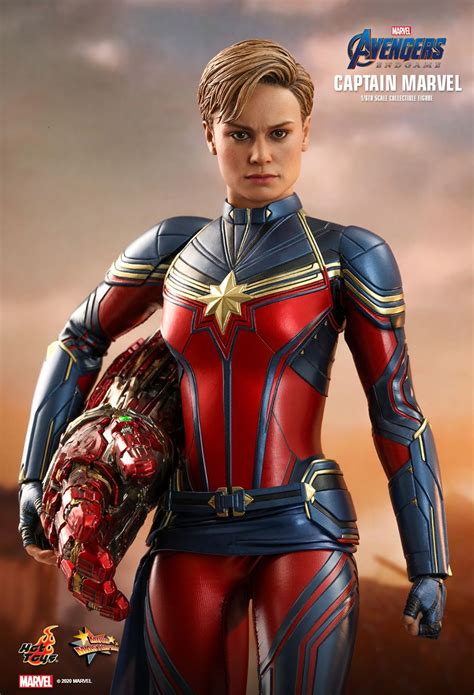 Hot Toys показала фигурку Капитан Марвел с классической прической Shazoo