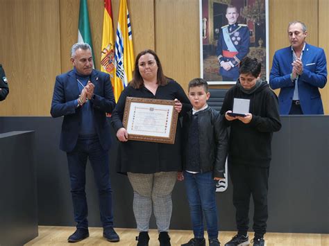 El Ayuntamiento Entrega Las Medallas Al M Rito A Los Voluntarios De