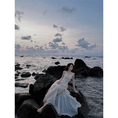 ĐẦM VOAN MAXI TRẮNG XẺ TÀ ĐUÔI TÔM ĐẦM ĐI BIỂN BIKINI MAXI ĐI BIỂN ĐỒ ĐI BIỂN ĐI BIỂN MẶC