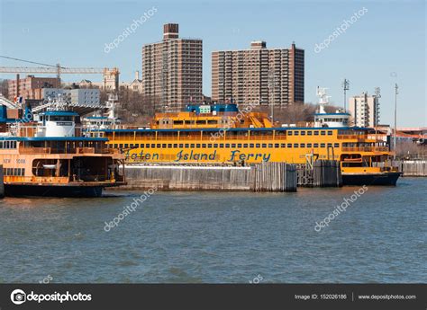 Staten Island Ferry Terminal – Stock Editorial Photo © luvemak #152026186