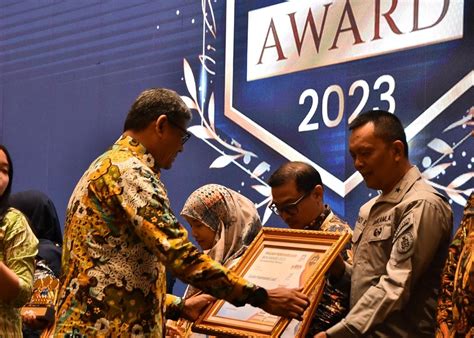 Indeks Profesionalitas Asn Nilai Tertinggi Bakamla Ri Raih Bkn Award