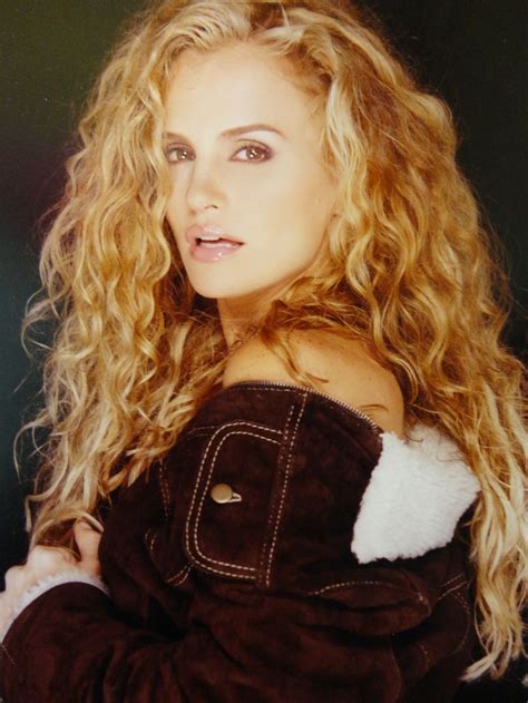 Aura Cristina Geithner Femme Fatale Latina Actriz Modelo Aura