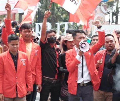 GMNI Garut Tolak Wacana Perpanjangan Masa Jabatan Kades Nanan Kecewa