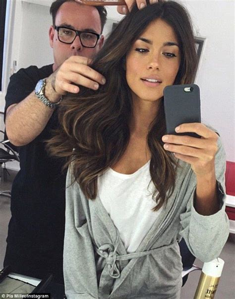 Home And Away S Pia Miller Flaunts Incredible Figure In Pink Crop Top Brunette Hair Color Hair