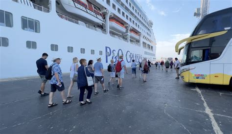 Crucero Aurora arribó al Puerto de Arica Arica al día