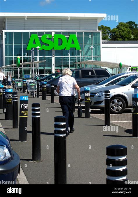 Asda Car Park Hi Res Stock Photography And Images Alamy
