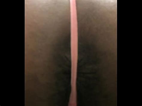 strip tease fuera de su sudores en el baño público XVIDEOS