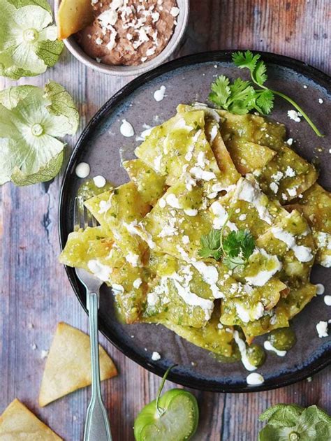 Authentic Chilaquiles Verdes Recipe | Muy Delish