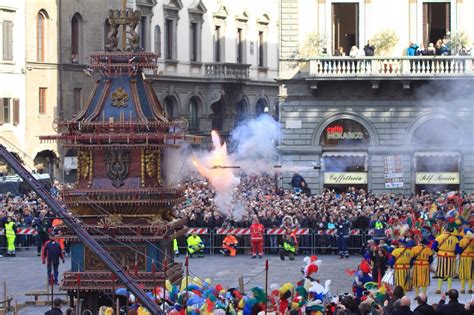 Pasqua Lo Scoppio Del Carro A Firenze Foto