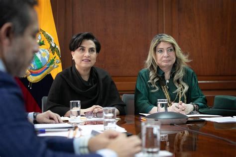 Embajadora Ivonne Juez De A Baki Deja La Embajada De EE UU Y Va A