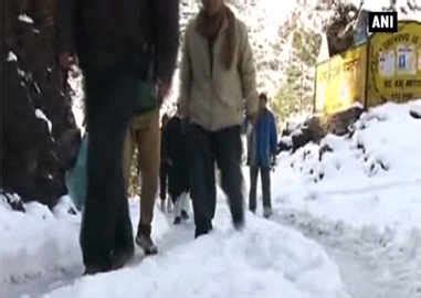 Heavy Snowfall Disrupts Normal Life In Kashmir