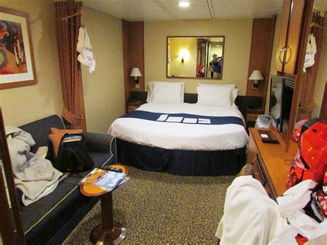 Radiance of the Seas Cruise Review - Aug 30, 2013 - The Walking Dead