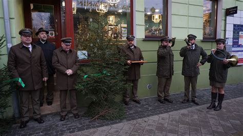 Oficjalnie otwarto pierwszy sklep z produktami leśnymi Dobre z lasu