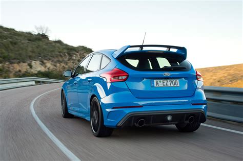 Ford Focus Mk3 Rs Im Test Mit 350 Ps Und Allrad Trotzt Man Dem Regen