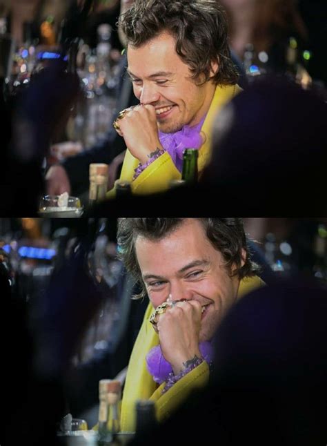 Harry Styles Smiling Harry Styles Harry Styles Smile Style