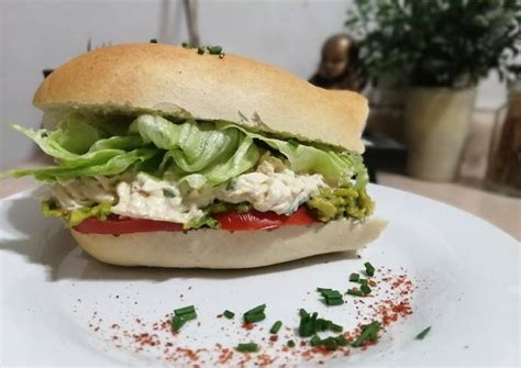 Sándwich de ave mayo en pan marraqueta Receta de Alejandra Tenorio- Cookpad