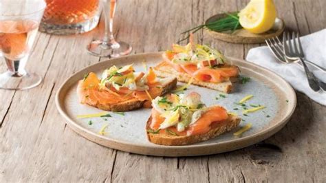 Toast Met Gerookte Zalm Appel En Witloof Recept Gerookte Zalm