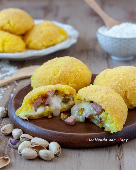 Arancine Al Forno Con Mortadella E Pistacchi Ricetta Con Panatura Al Mais