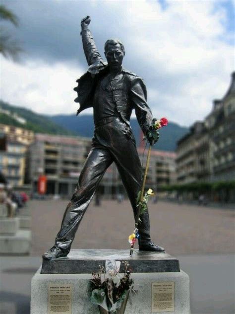 Estatua de Freddie Mercury en Montreux,Suiza. Queen Freddie Mercury ...