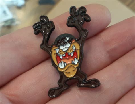 Tasmanian Devil Lapel Pin Enamel Looney Tunes Cartoon Badge Brooch