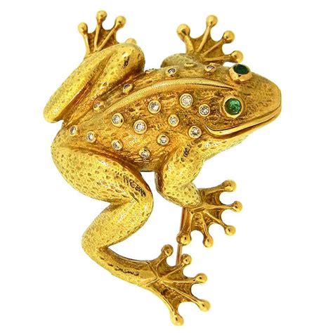 Gold Diamond And Emerald Frog Pin Animal Jewelry Frog