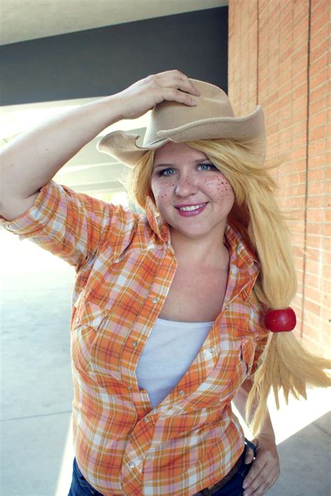 Applejack Smile By Meanlilkitty On Deviantart