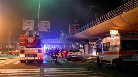 Incendio All Aeroporto Di Catania Si Apre La Pista Del Rogo Doloso