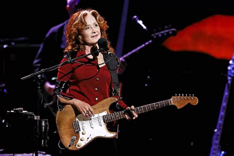 Is Bonnie Raitt Married? Her Bio, Age, Husband and Net worth - Married ...