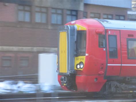 Gatwick Express Class 387 387219 Leaving London Victoria Flickr