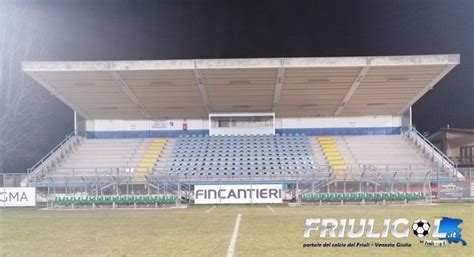 Monfalcone Nuova Tribuna Allo Stadio Di Via Boito