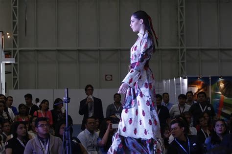 La moda sigue esclavizando a México a 200 años de independencia e