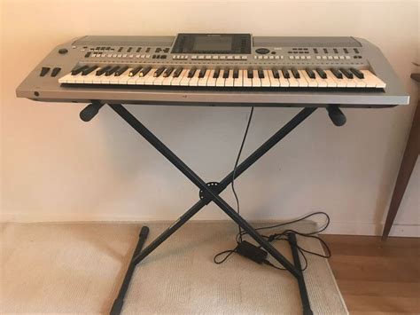 Keyboard YAMAHA PSR S900 inkl Ständer Kaufen auf Ricardo