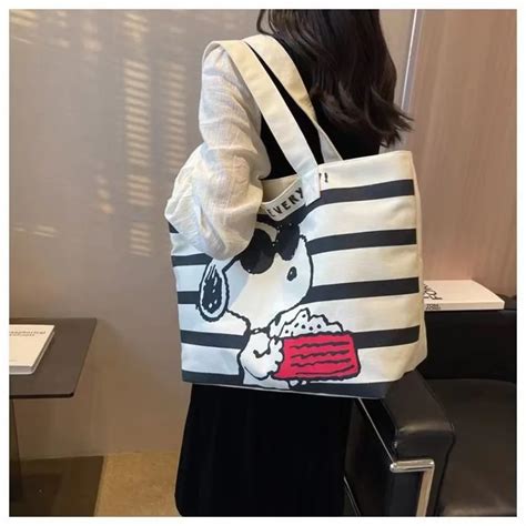 Miniso Snoopy Student Cartoon Large Capacity Tote Bag New Versatile