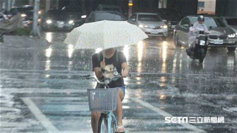 快訊／午後對流雨來襲！10縣市山區大雨特報 雨勢一路到晚上 三立新聞網 Line Today