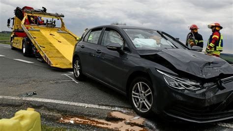 Zwei Leichtverletzte Nach Unfall Bei Wildetaube