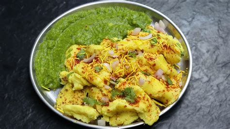 Surat Famous Surti Locho With Locho Chutney And Masala Recipe How To